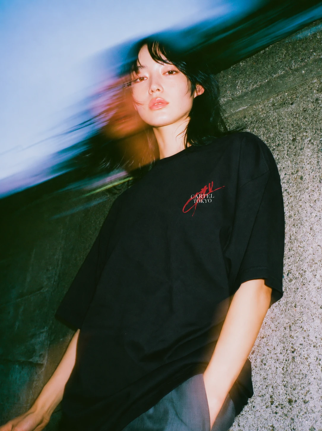 SILENT PORTRAIT + RED BRUSH — black, front, styled look